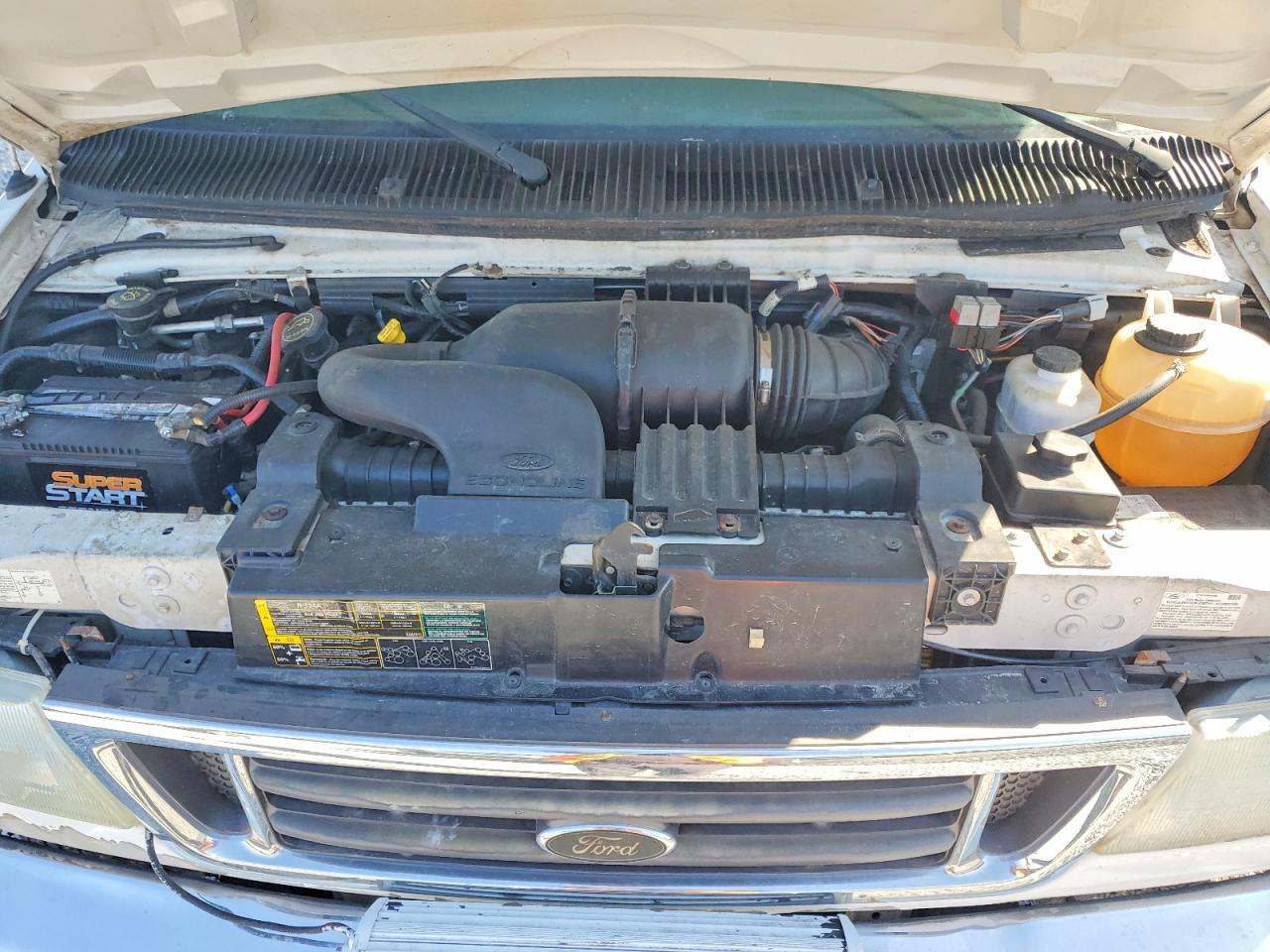 2006 Ford Econoline E450 Super Duty Cutaway Van - Image 7