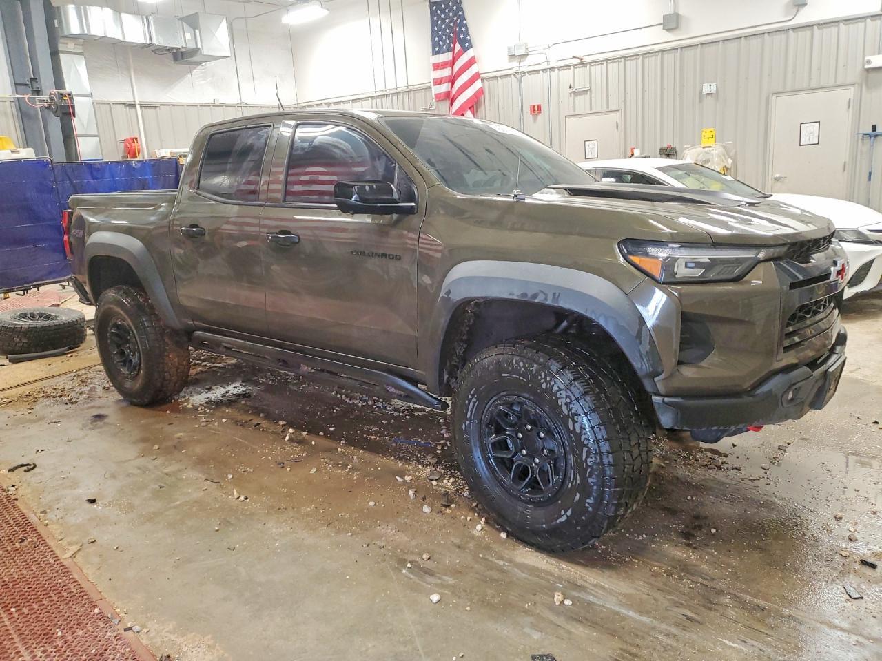 2024 Chevrolet Colorado Zr2 - Фото 4
