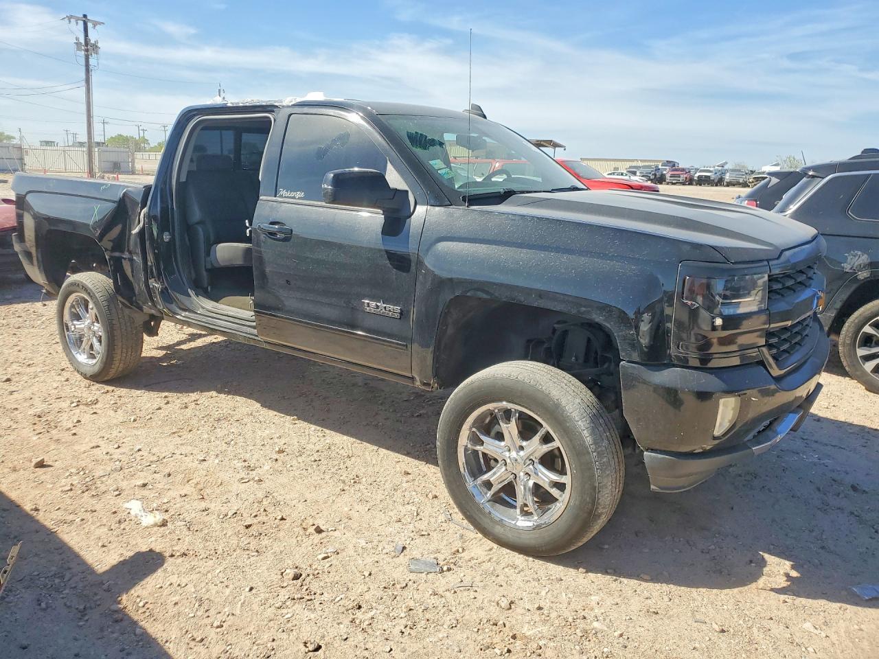 2017 Chevrolet Silverado C1500 Lt - Image 4