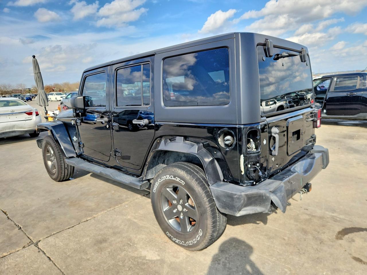 2015 Jeep Wrangler Unlimited Sport - Фото 2