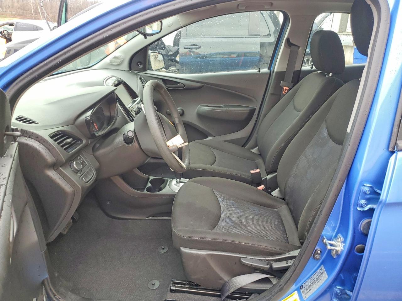 2017 Chev Spark - Фото 7