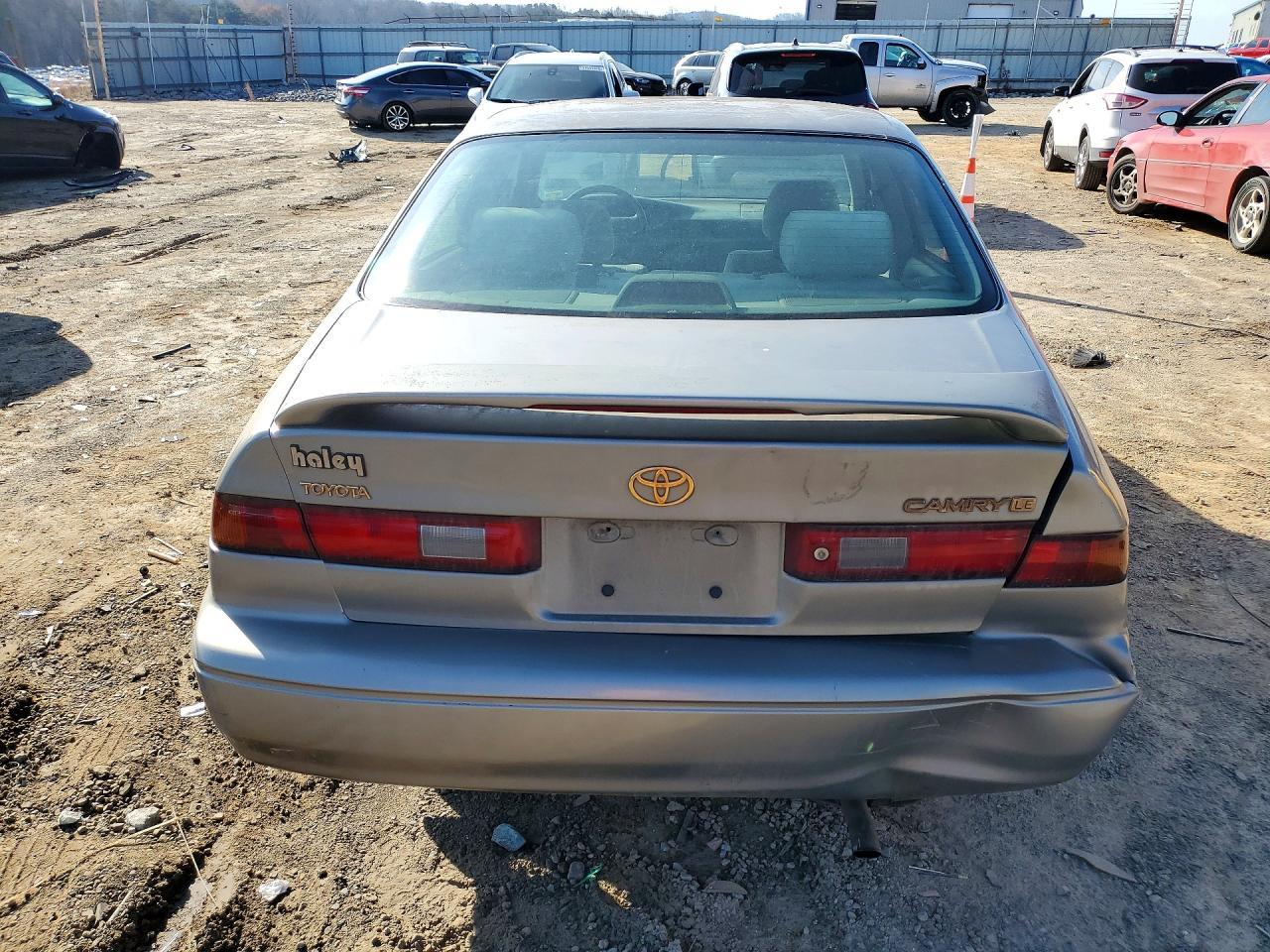 1999 Toyota Camry Le - Image 6