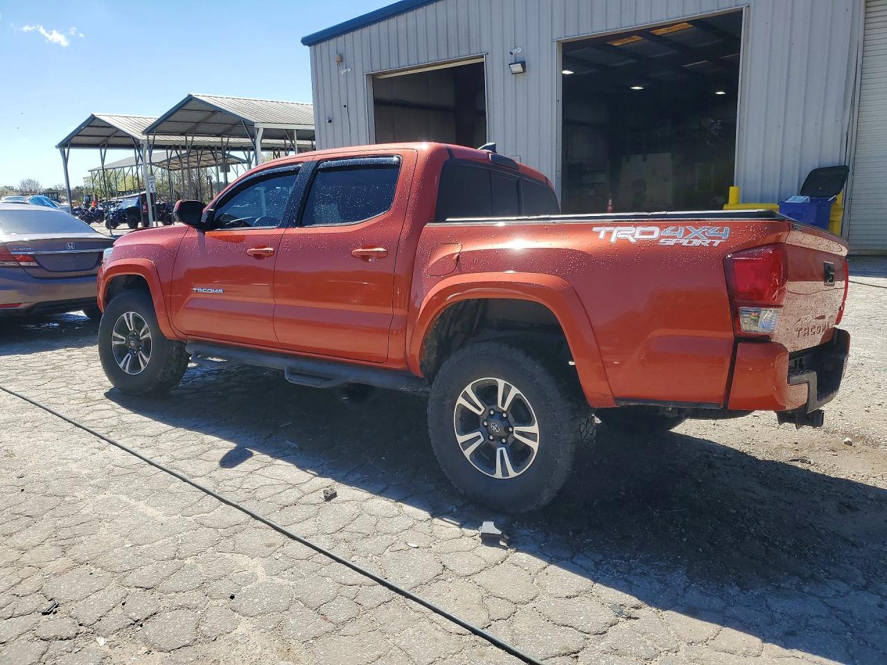 2016 Toyota Tacoma Trd Sport - Фото 2