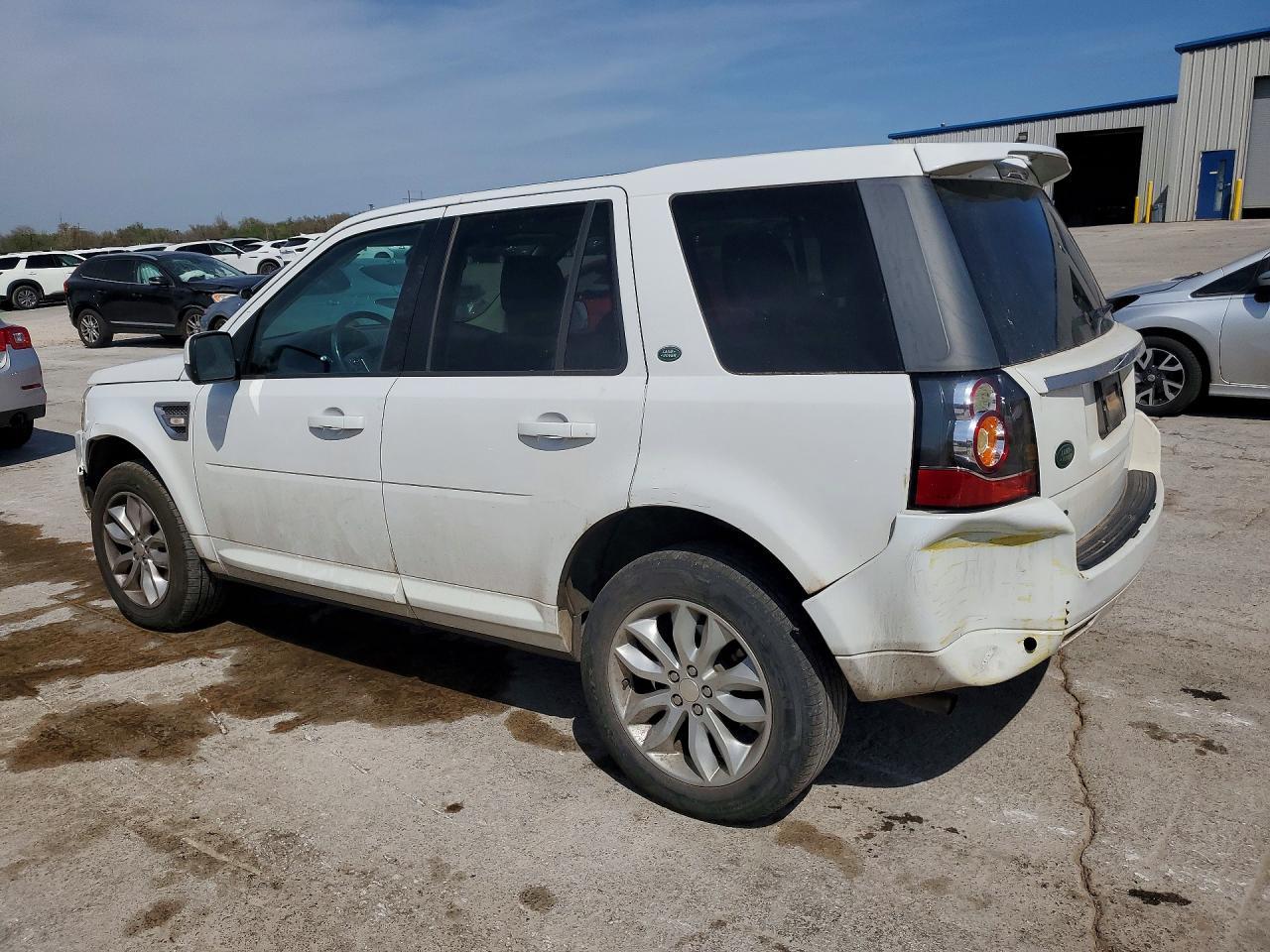 2014 Land Rover Lr2 Hse - Image 2
