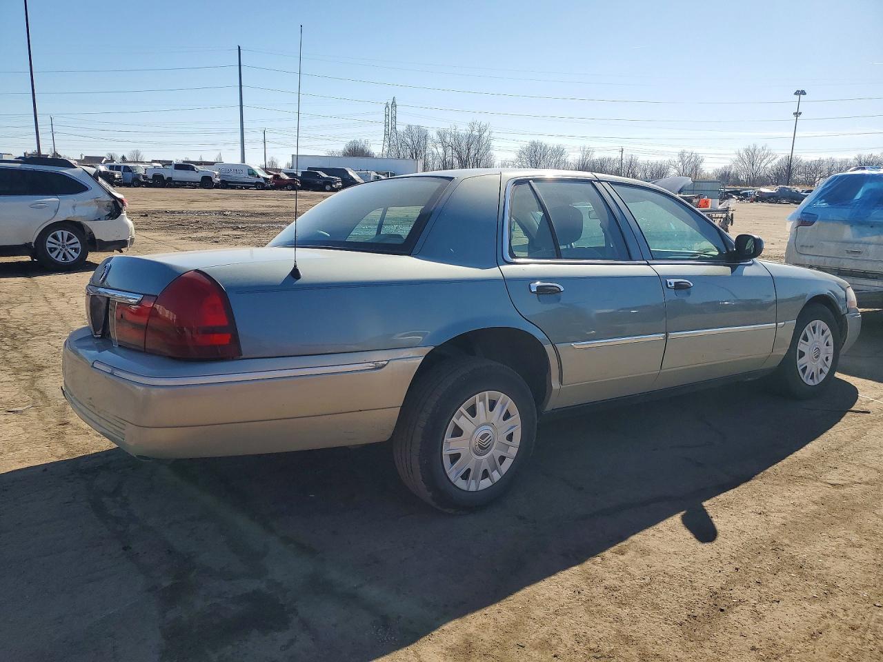 2005 Mercury Grand Marquis Gs - Image 3