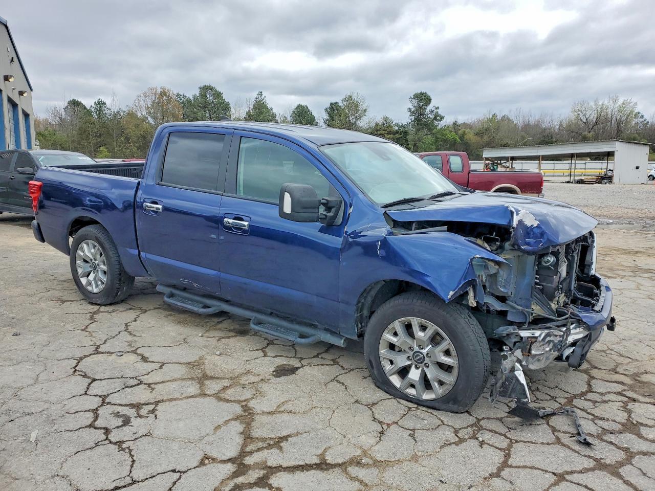 2023 Nissan Titan Sv - Image 4
