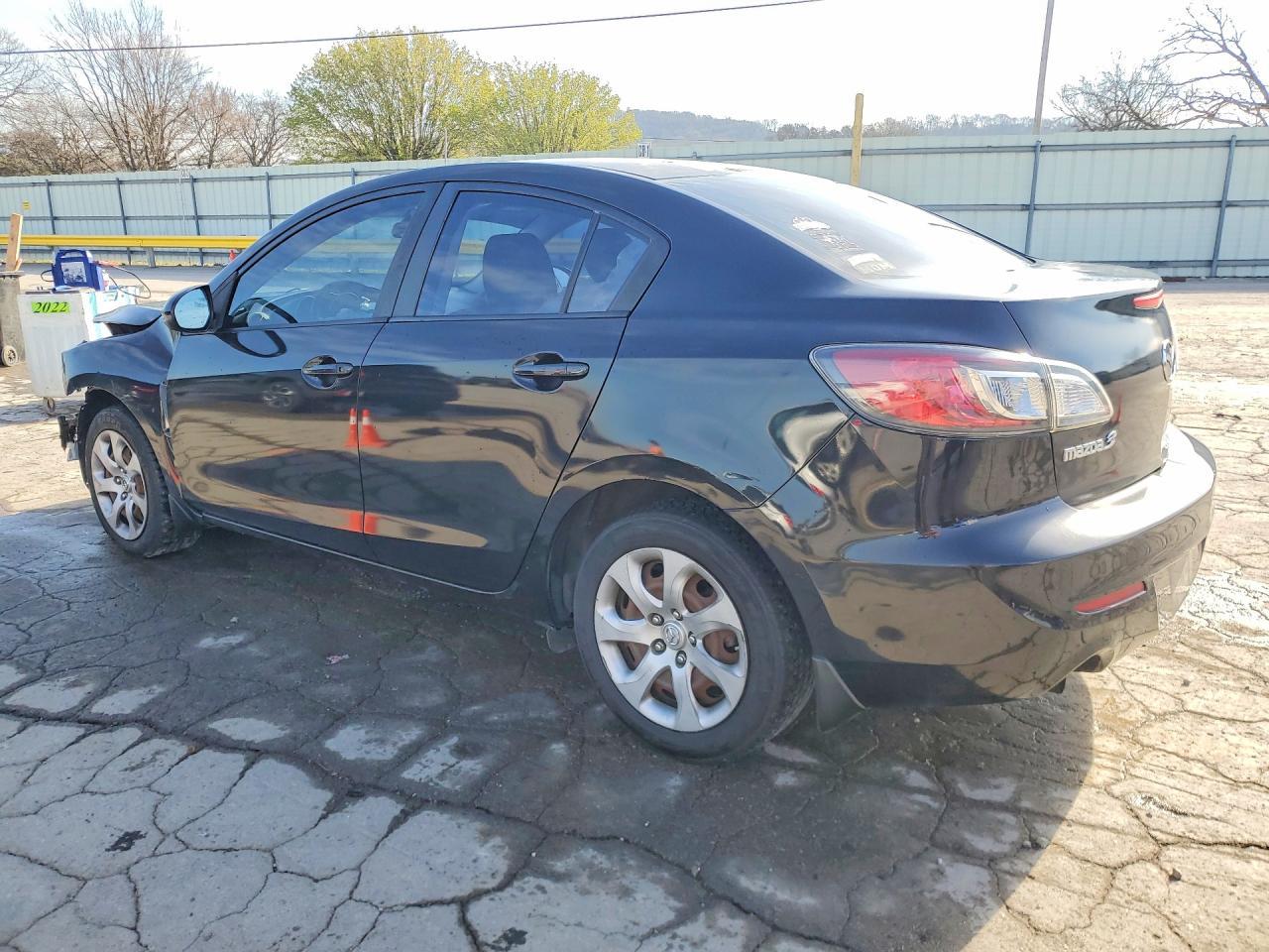 2013 Mazda 3 I - Фото 2