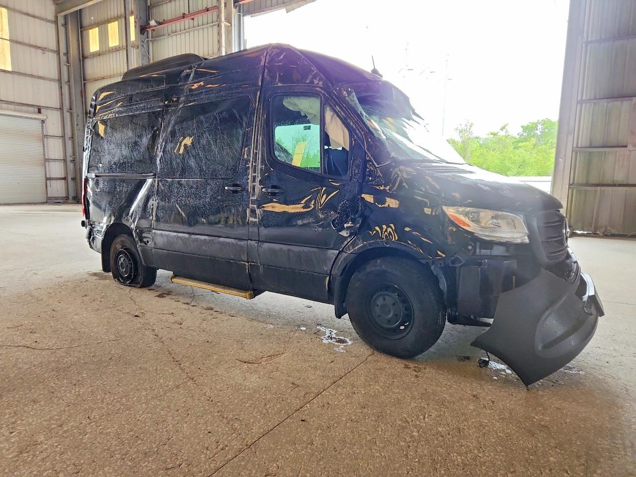 2025 Mercedes-Benz Sprinter 2500 - Фото 4