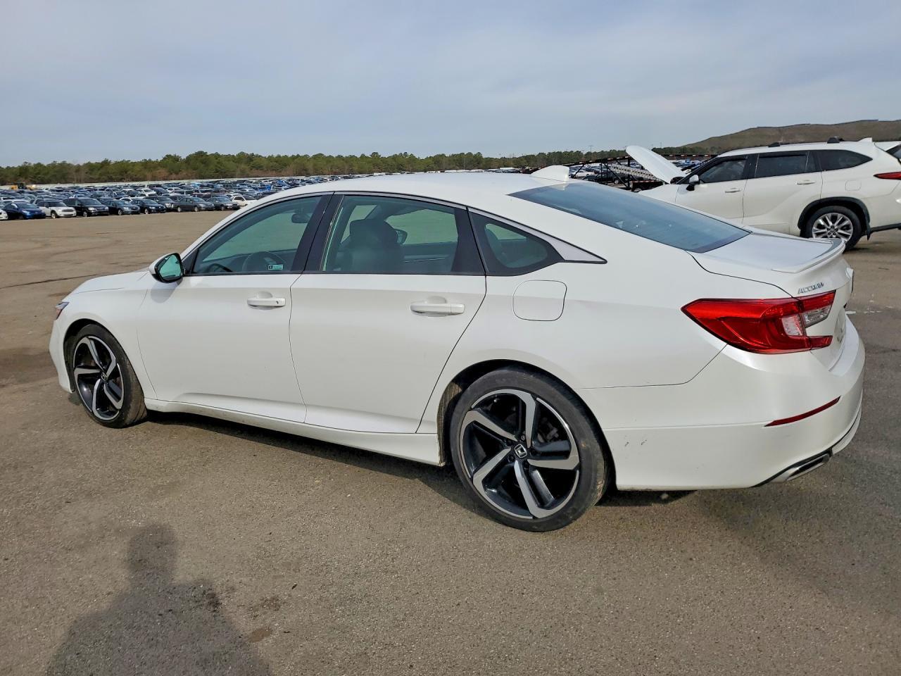 2018 Honda Accord Sport - Image 2