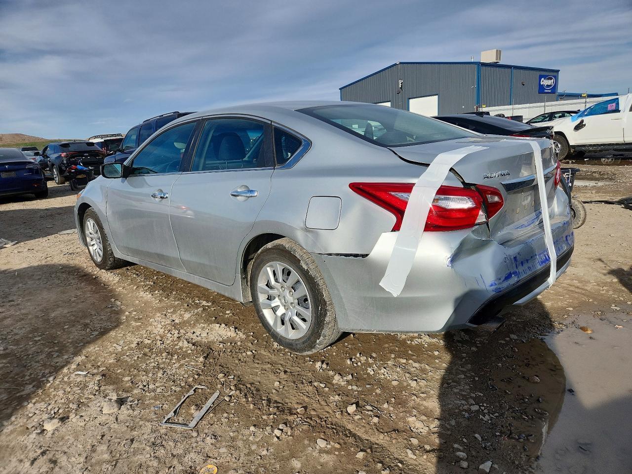 2016 Nissan Altima 2.5 S - Фото 2