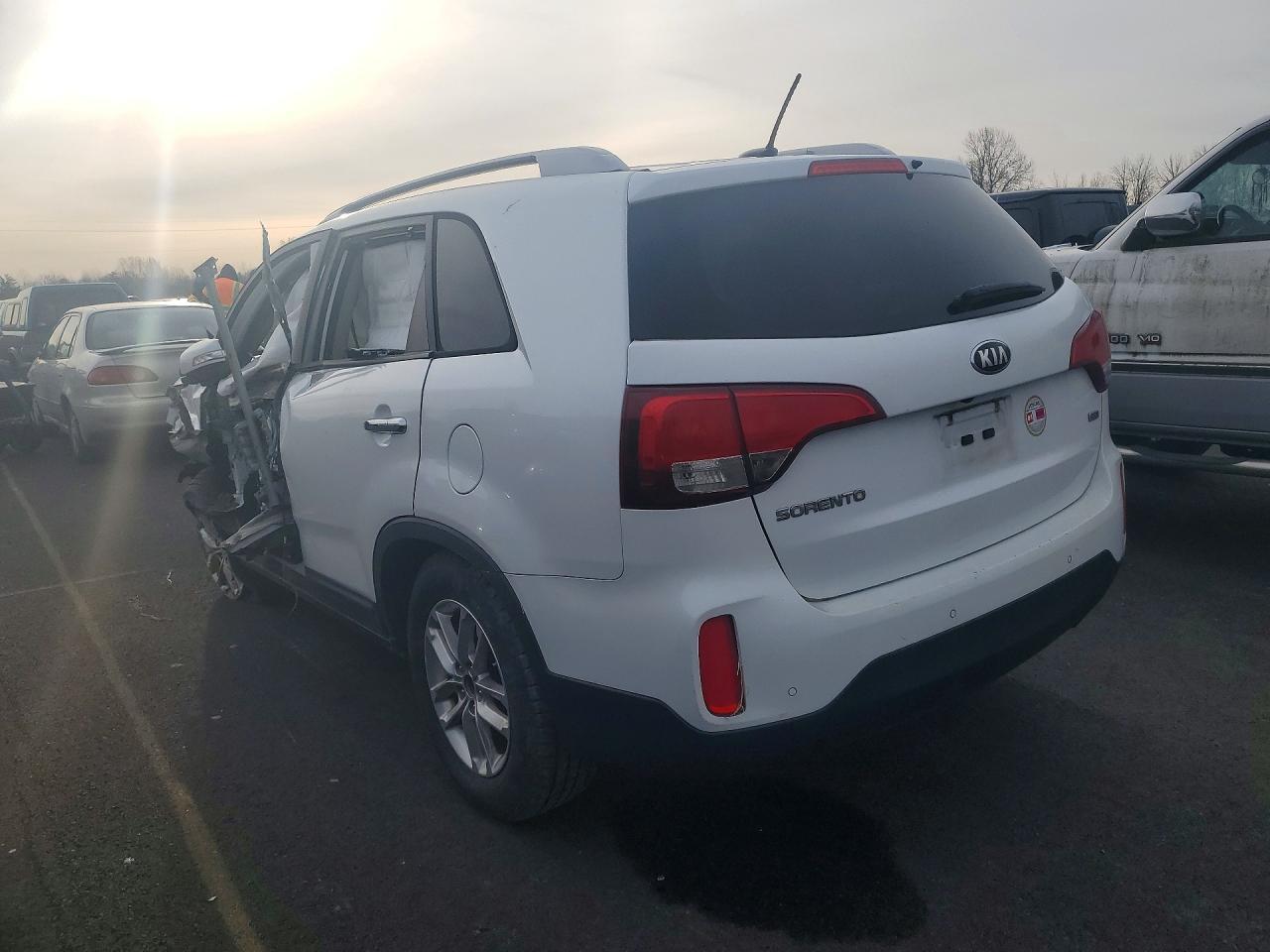 2015 Kia Sorento - Image 2