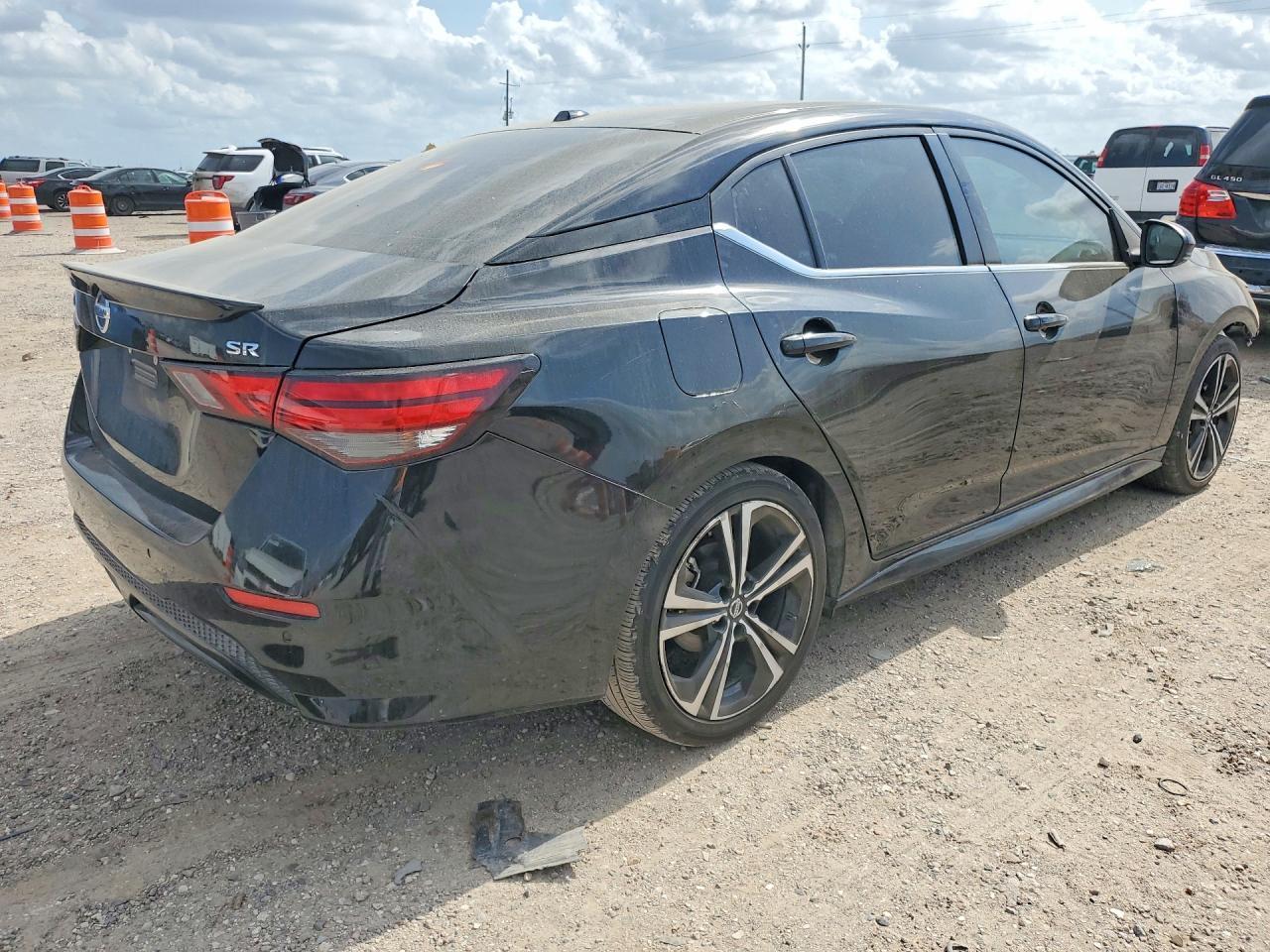 2022 Nissan Sentra Sr - Image 3