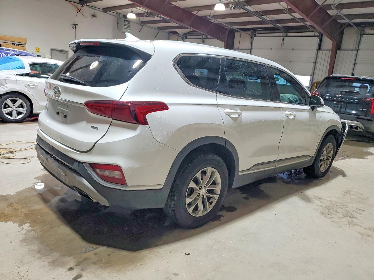 2020 Hyundai Santa Fe Sel - Фото 3