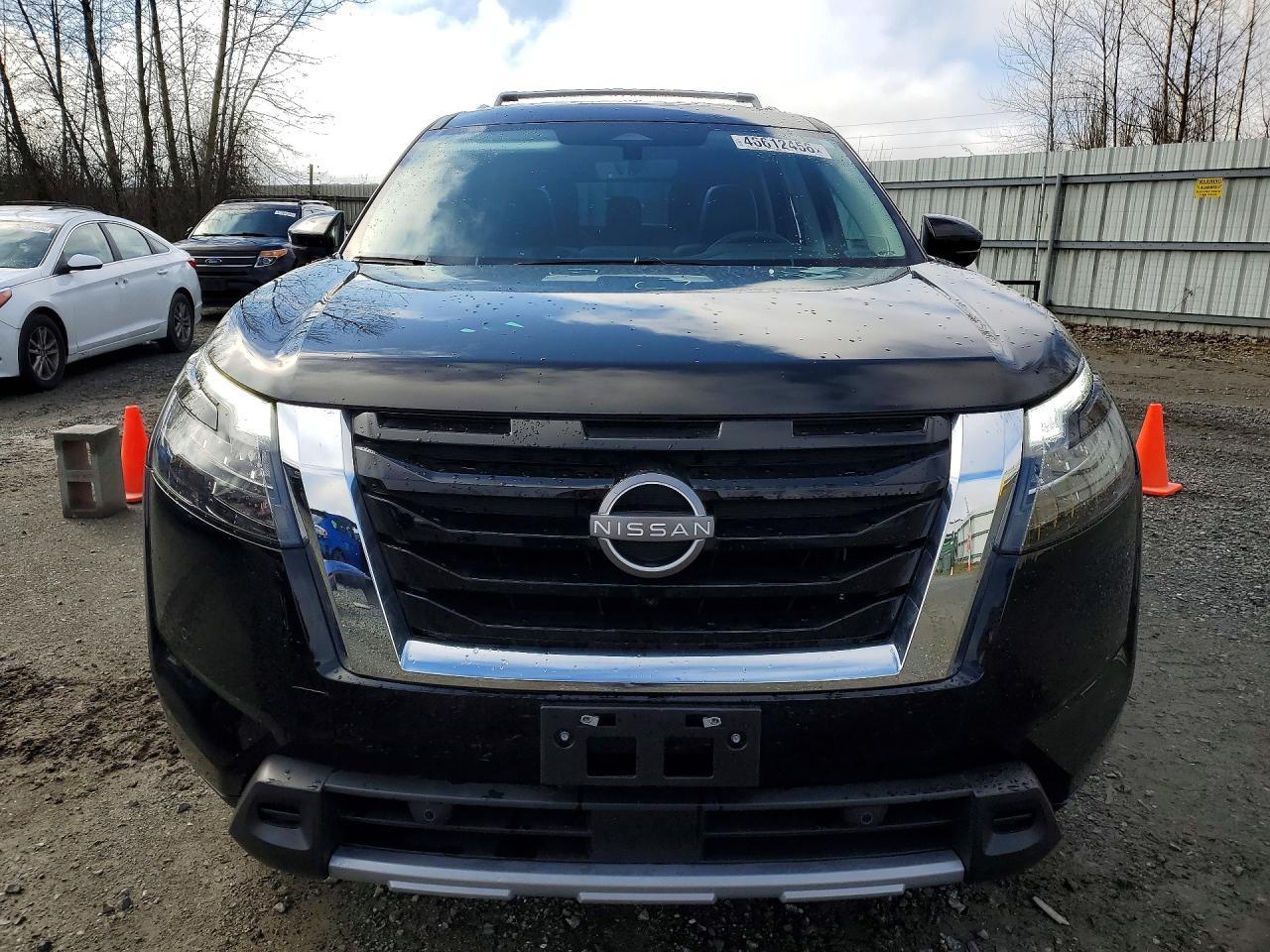 2025 Nissan Pathfinder Sl - Image 5