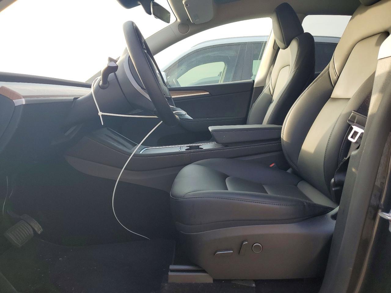 2024 Tesla Model Y - Фото 7