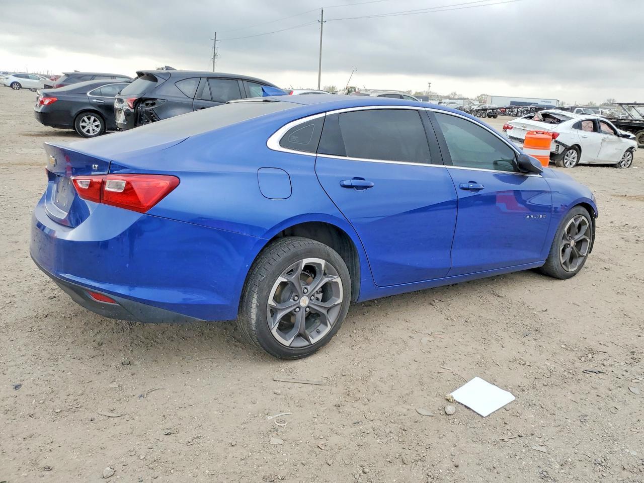 2023 Chevrolet Malibu Lt - Фото 3