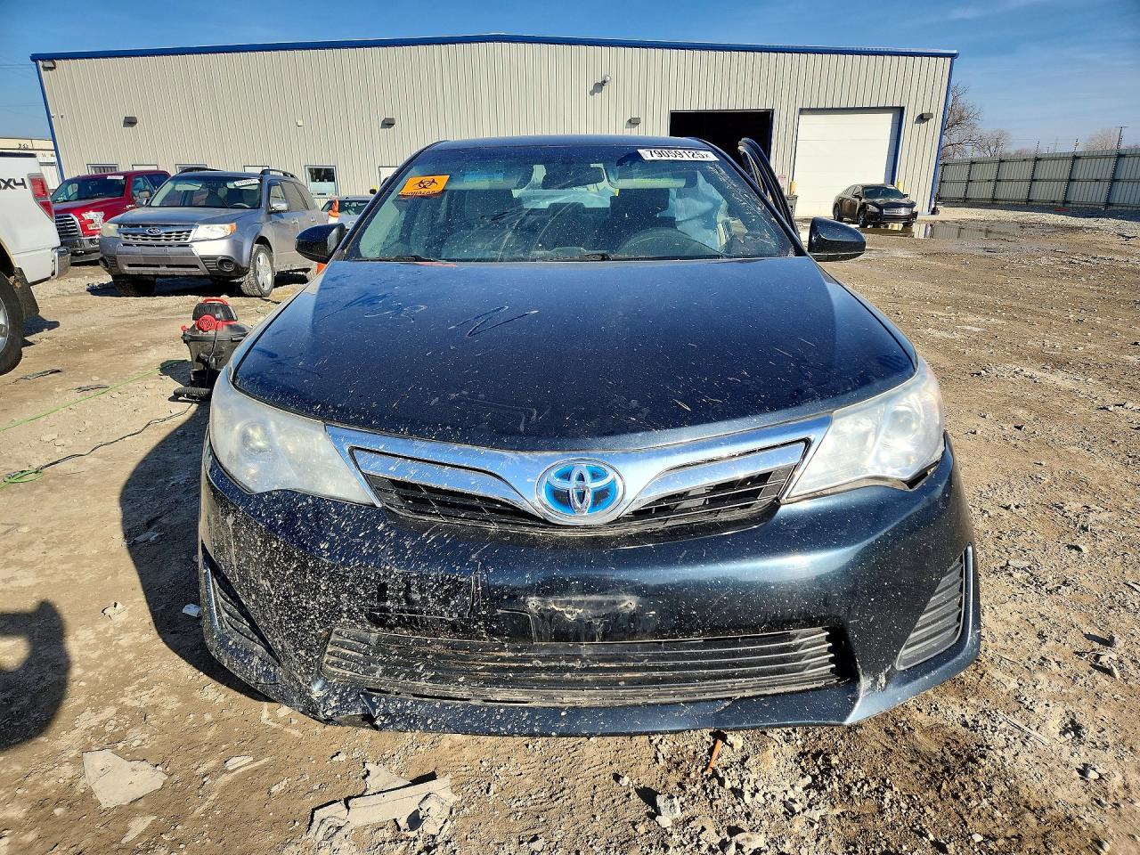 2013 Toyota Camry Hybrid Le - Image 5