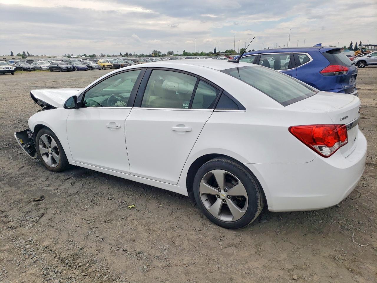 2011 Chevrolet Cruze Lt - Фото 2