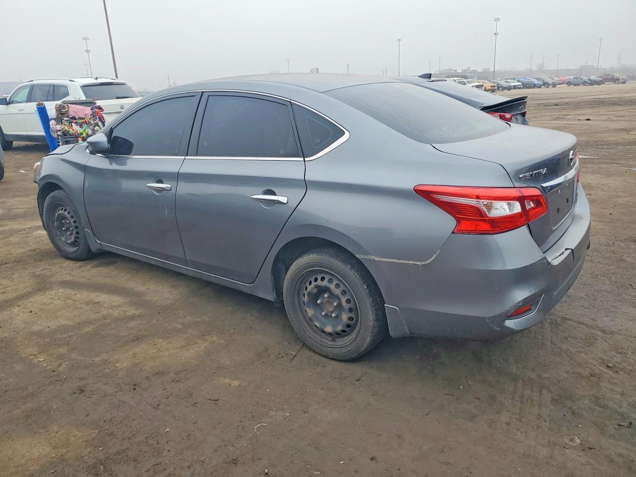 2017 Nissan Sentra S - Фото 2