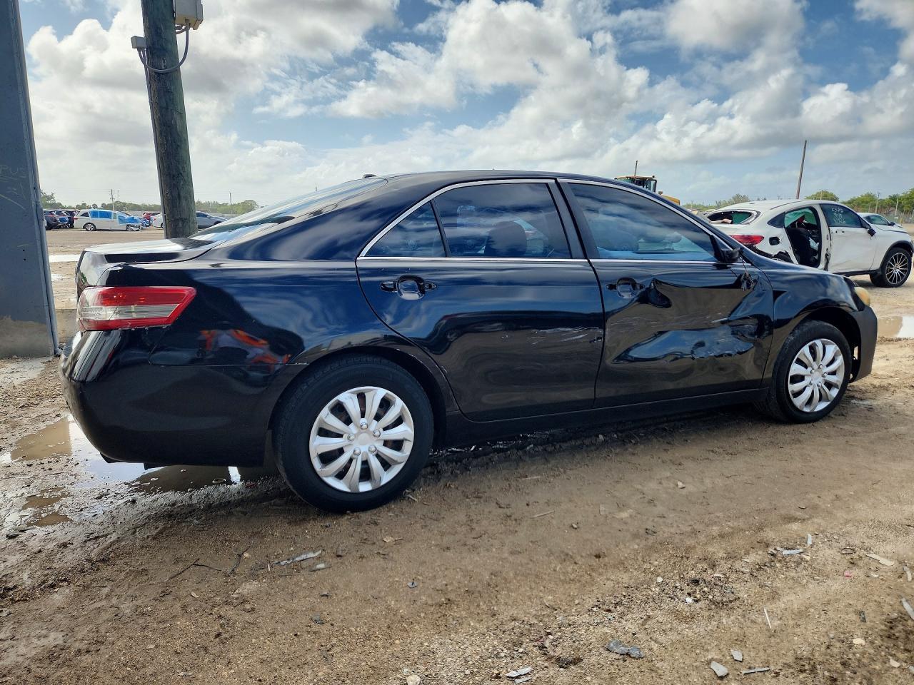 2011 Toyota Camry Base - Image 3