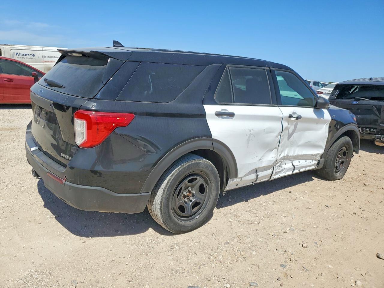 2024 Ford Explorer Police Interceptor - Фото 3
