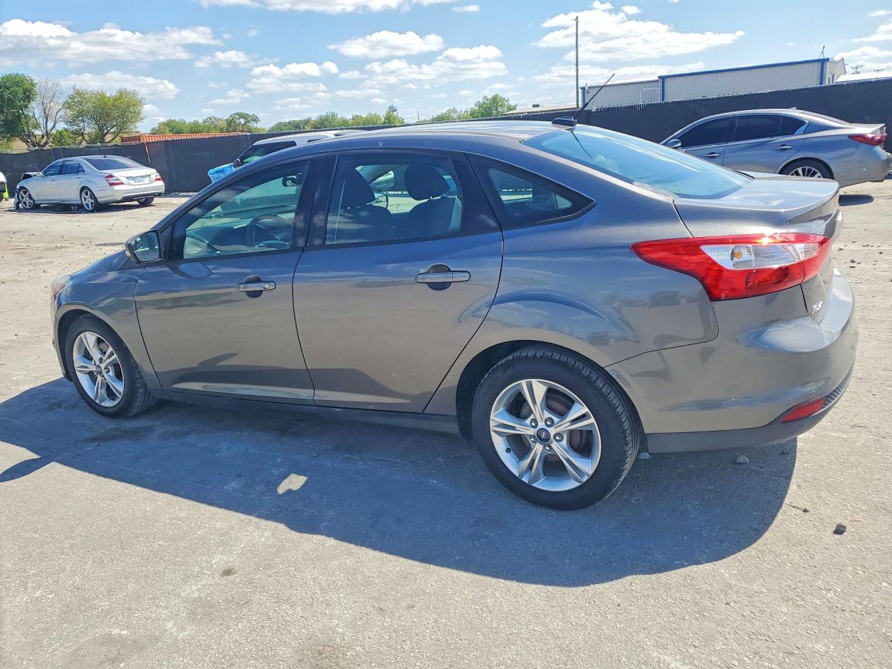 2014 Ford Focus Se - Image 2