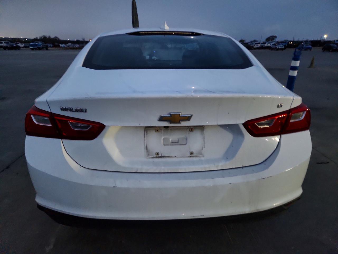 2018 Chevrolet Malibu Lt - Image 6