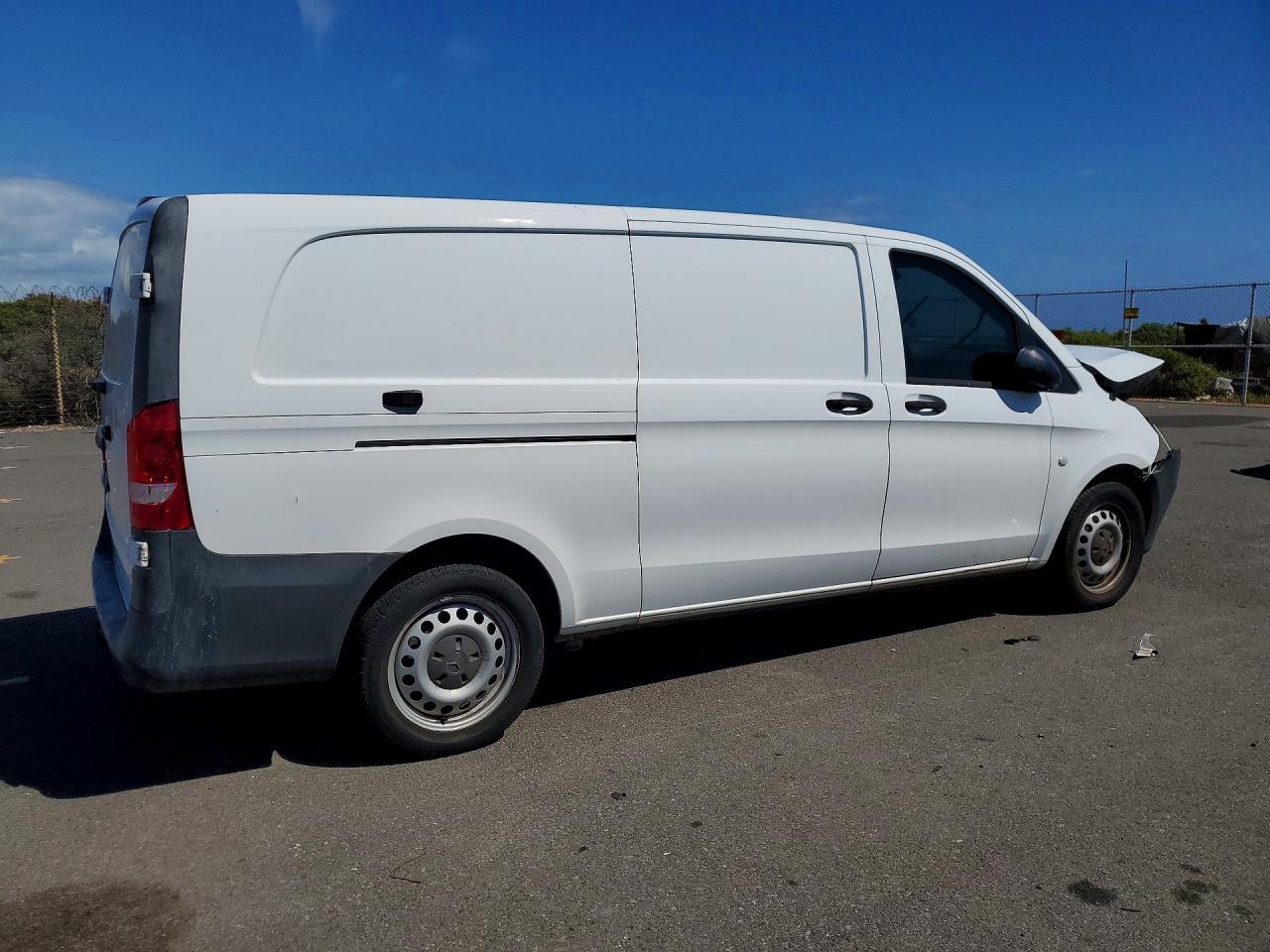 2020 Mercedes Benz Metris Delivery Van - Фото 3