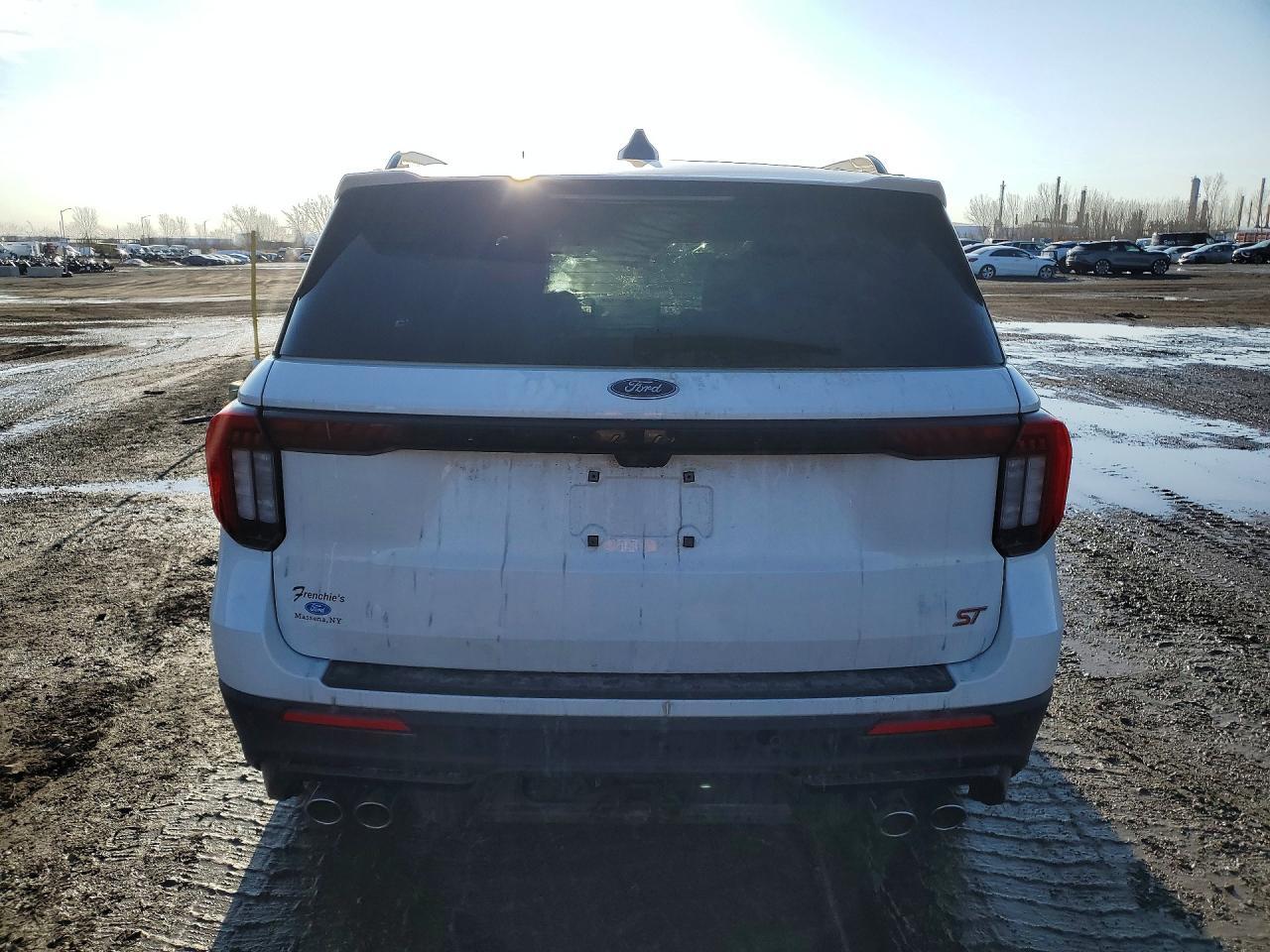2025 Ford Explorer St - Фото 6