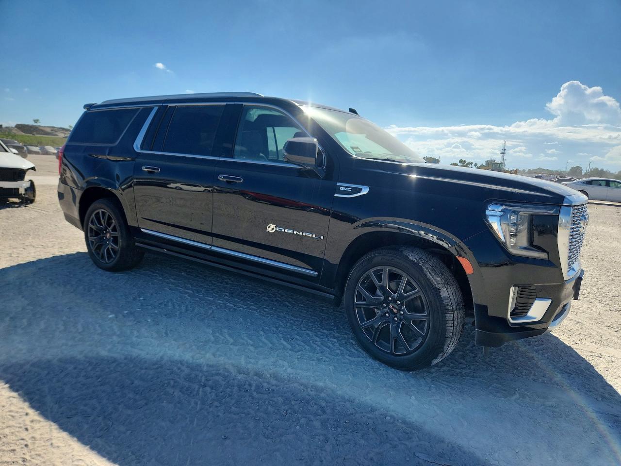 2023 GMC Yukon Xl Denali - Фото 4