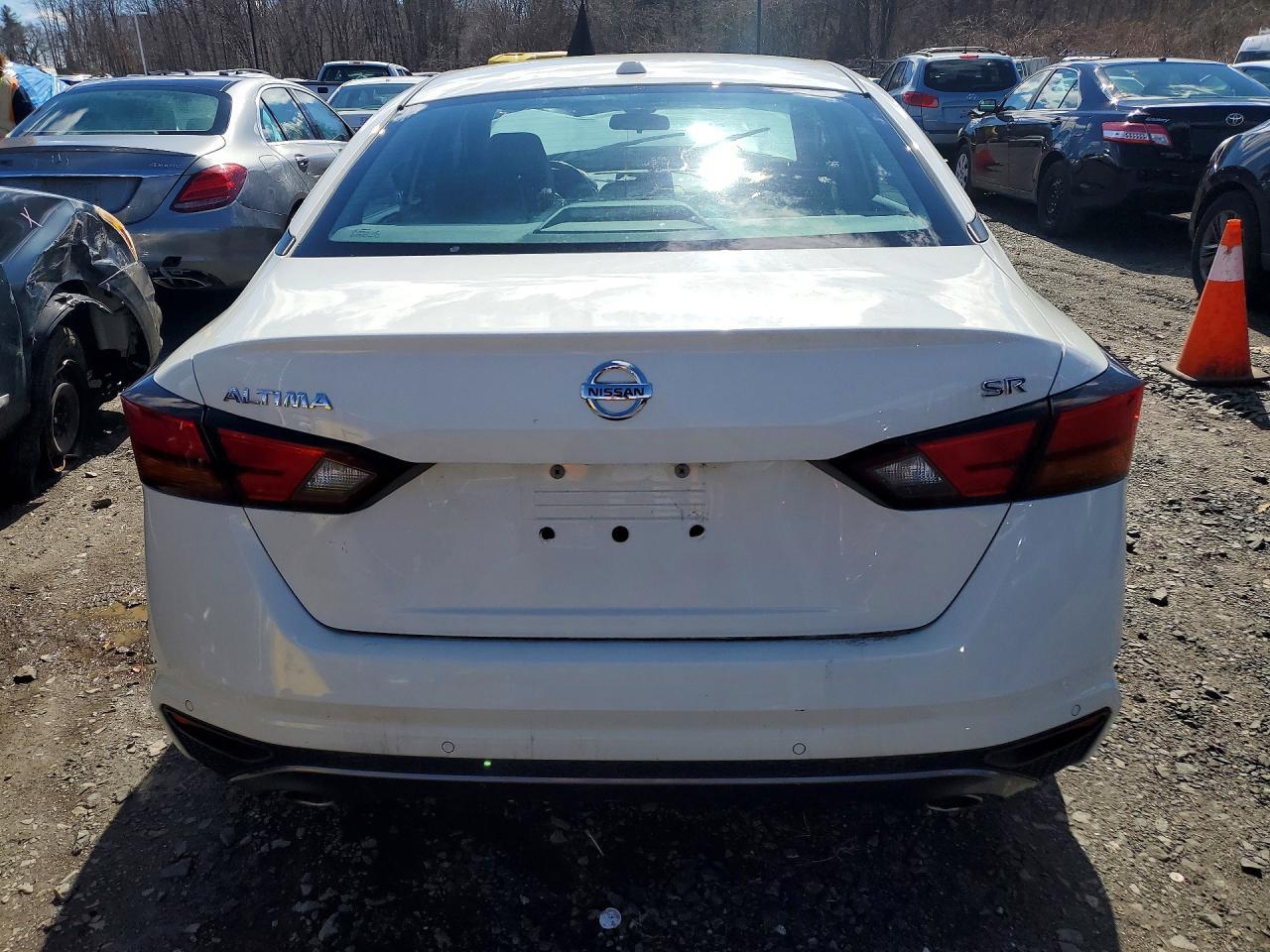 2020 Nissan Altima 2.5 Sr - Image 6