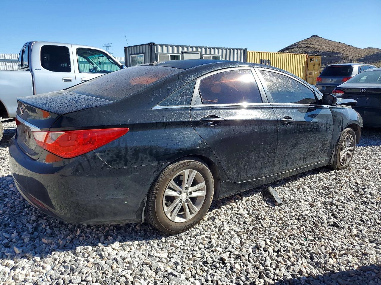 2012 Hyundai Sonata Gls - Image 3