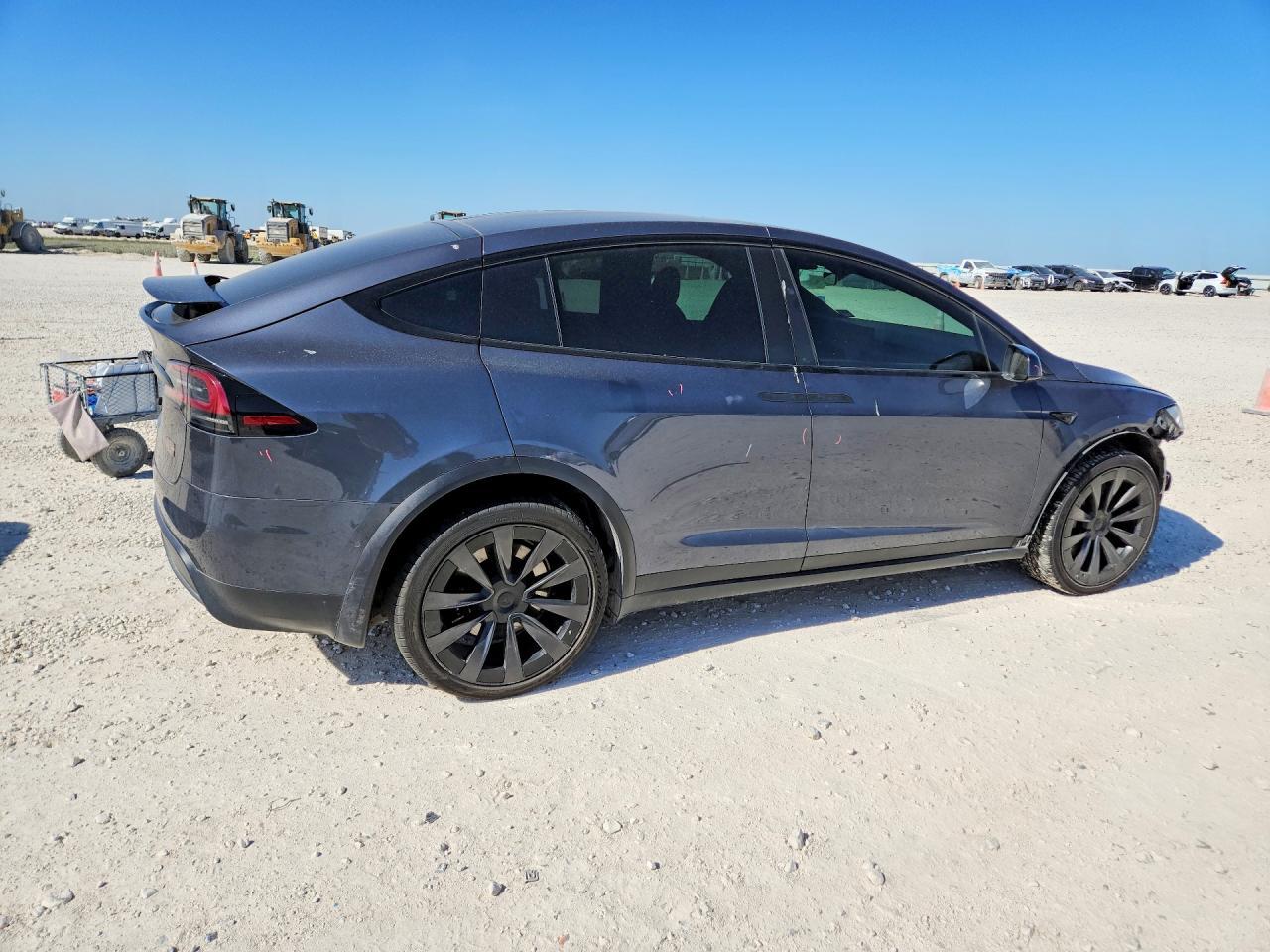 2022 Tesla Model X - Image 3