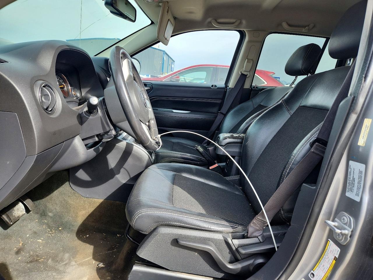 2016 Jeep Compass Latitude - Image 7