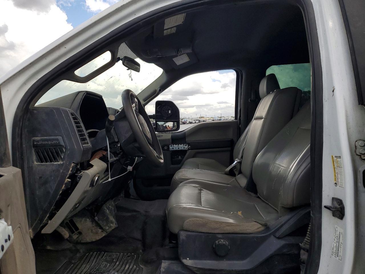 2018 Ford F350 Super Duty - Фото 7