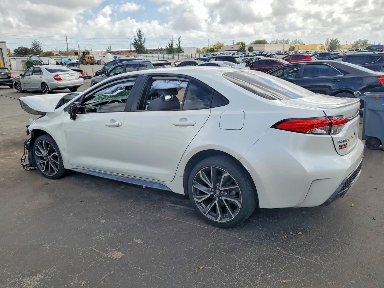 2022 Toyota Corolla Se - Фото 2