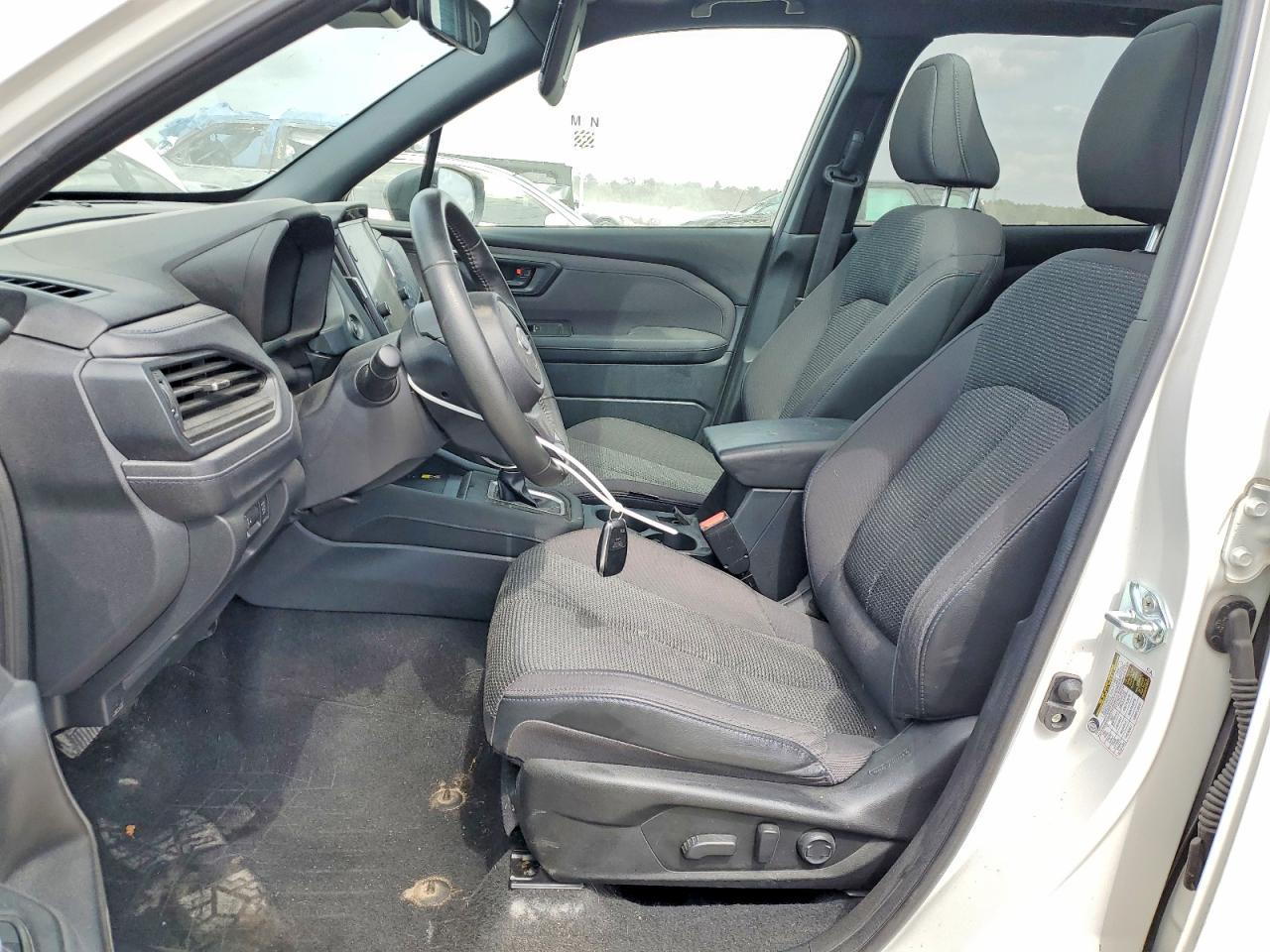 2025 Subaru Forester Premium - Фото 7