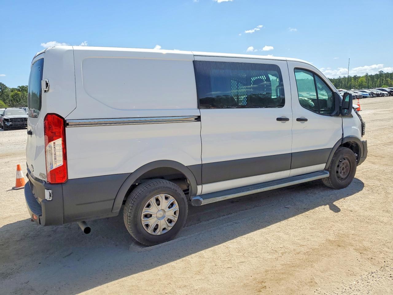 2020 Ford Transit 250 Delivery Van - Фото 3