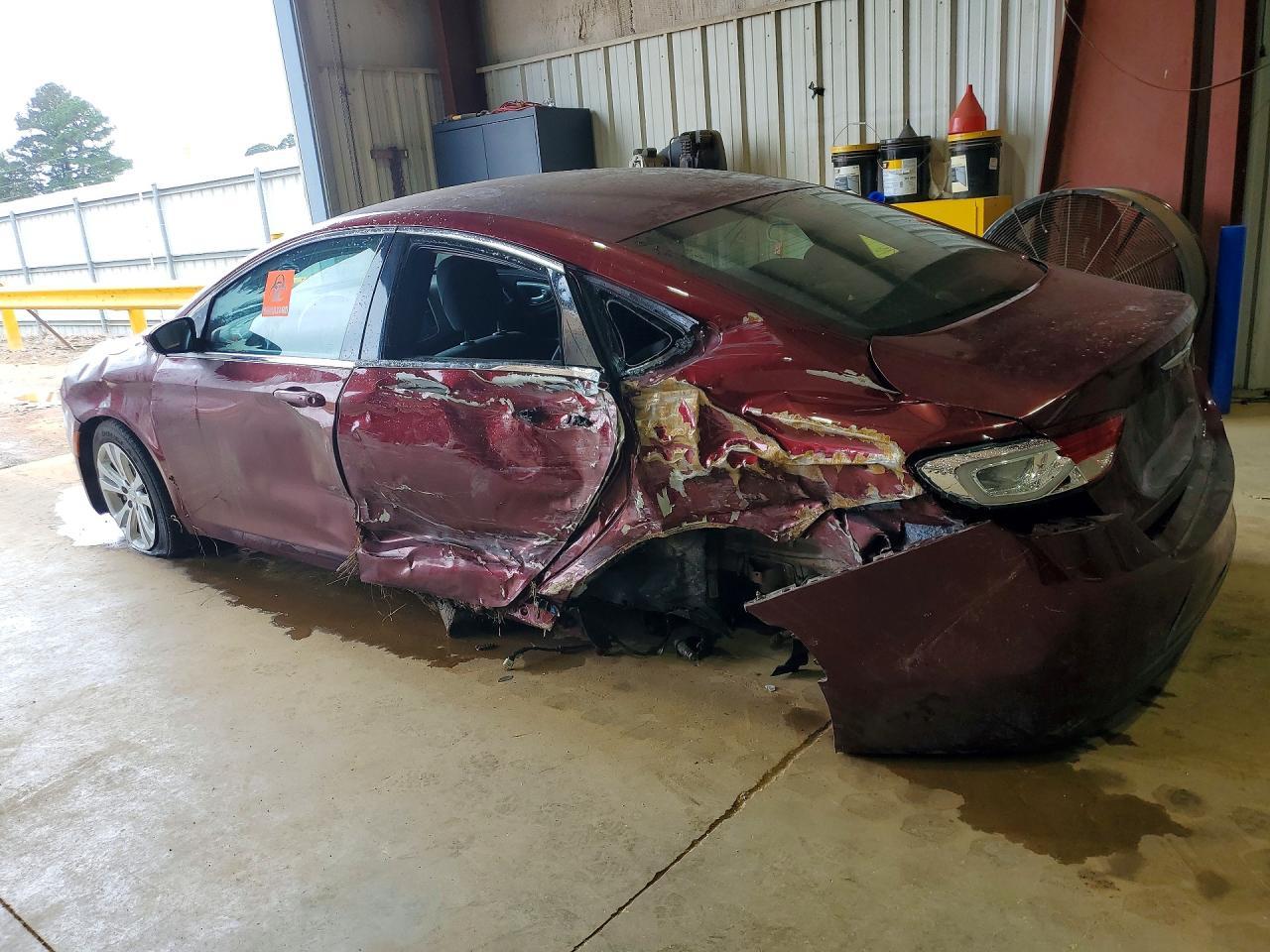 2016 Chrysler 200 Lx - Image 2