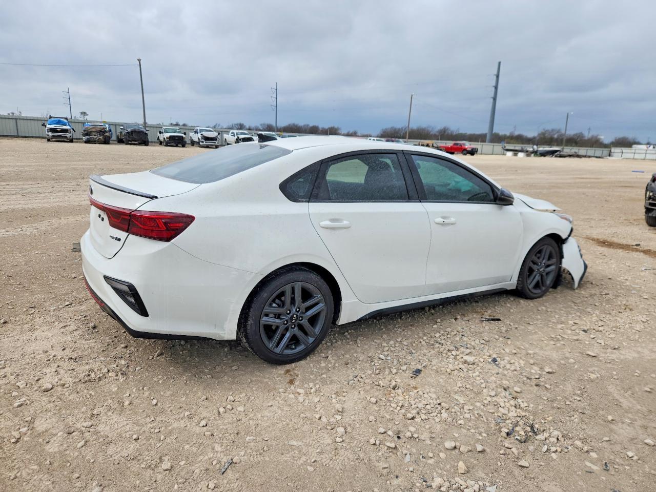 2021 Kia Forte Gt-Line - Фото 3