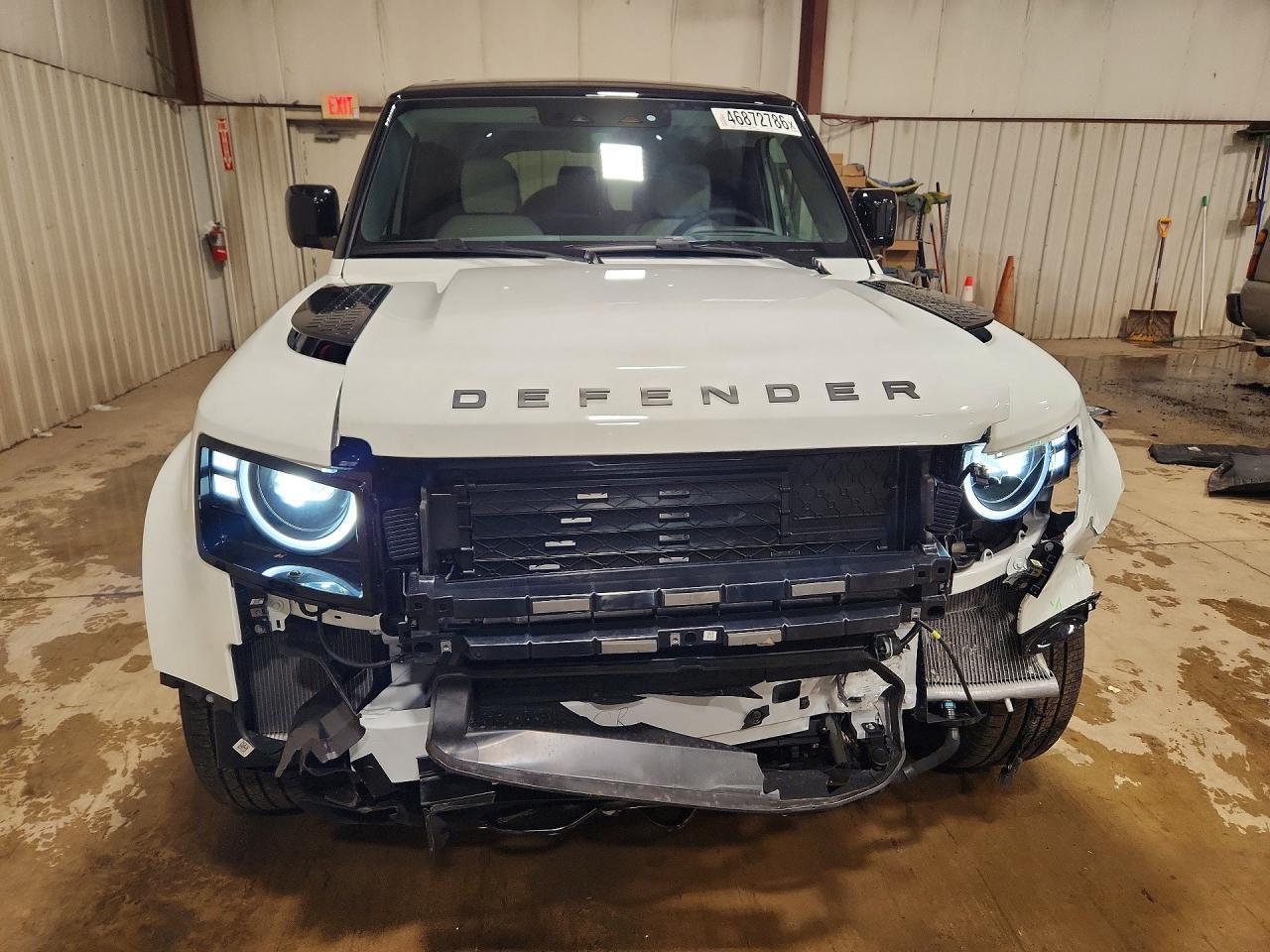 2026 Land Rover Defender 130 X-Dynamic Se - Image 5