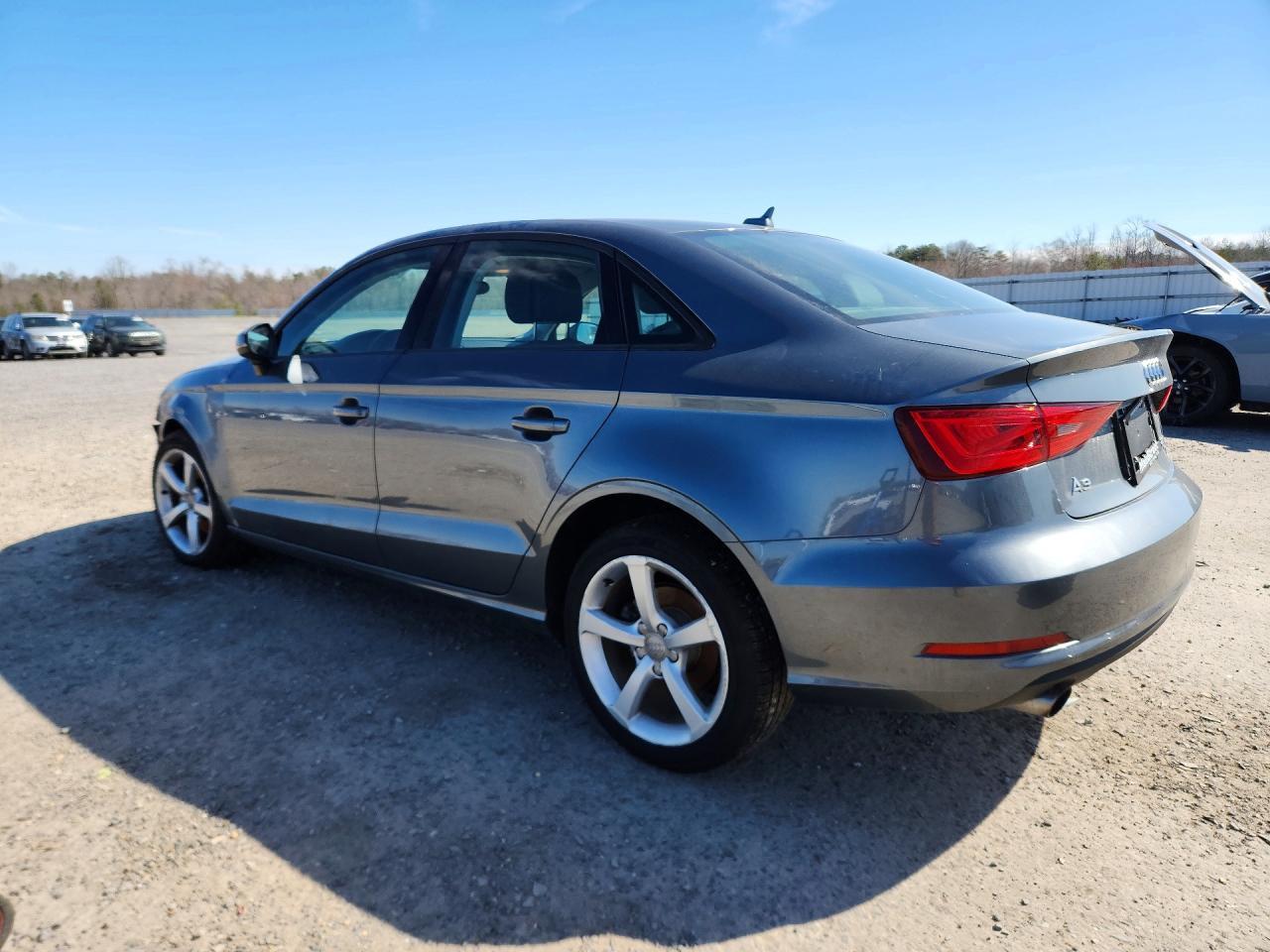 2015 Audi A3 Premium - Фото 2