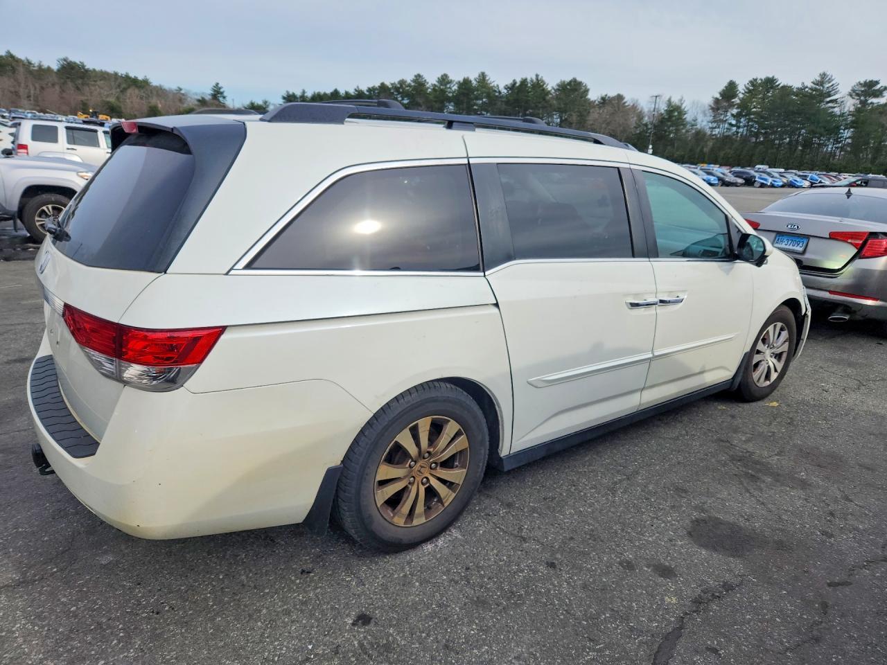 2015 Honda Odyseey - Image 4