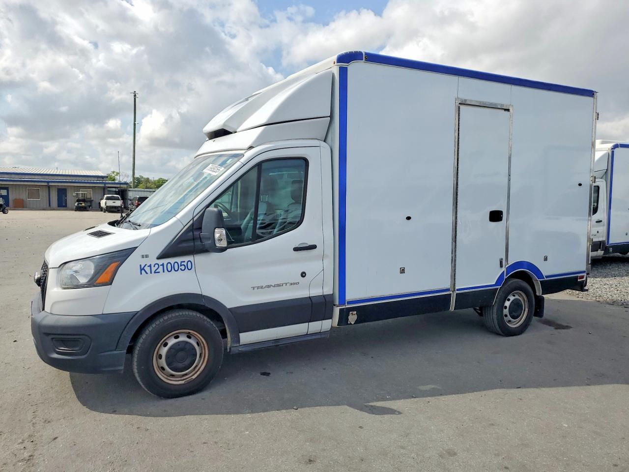 2020 Ford Transit Delivery Truck