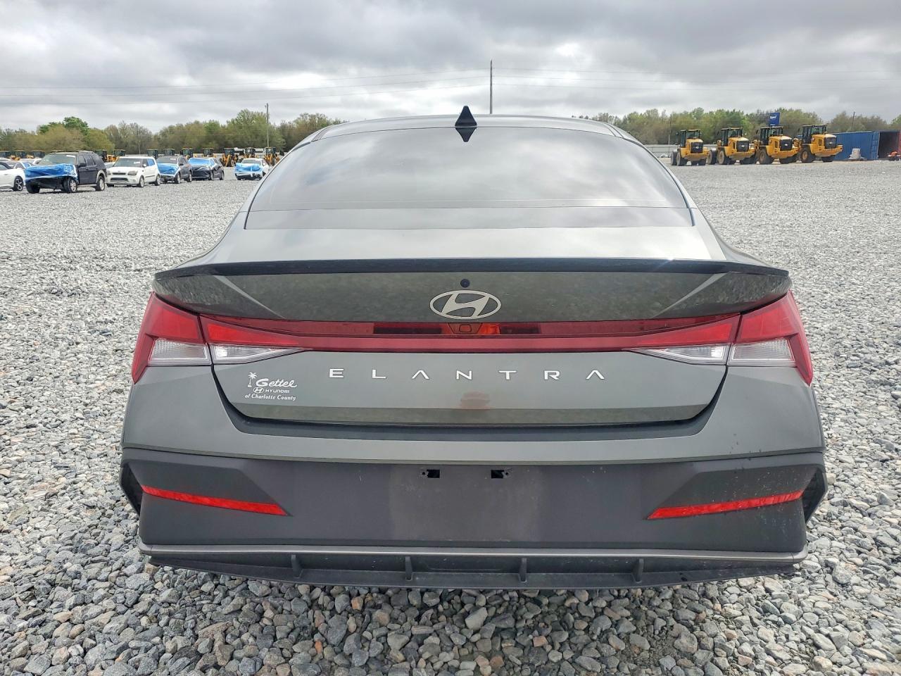 2025 Hyundai Elantra Sel Sport - Фото 6