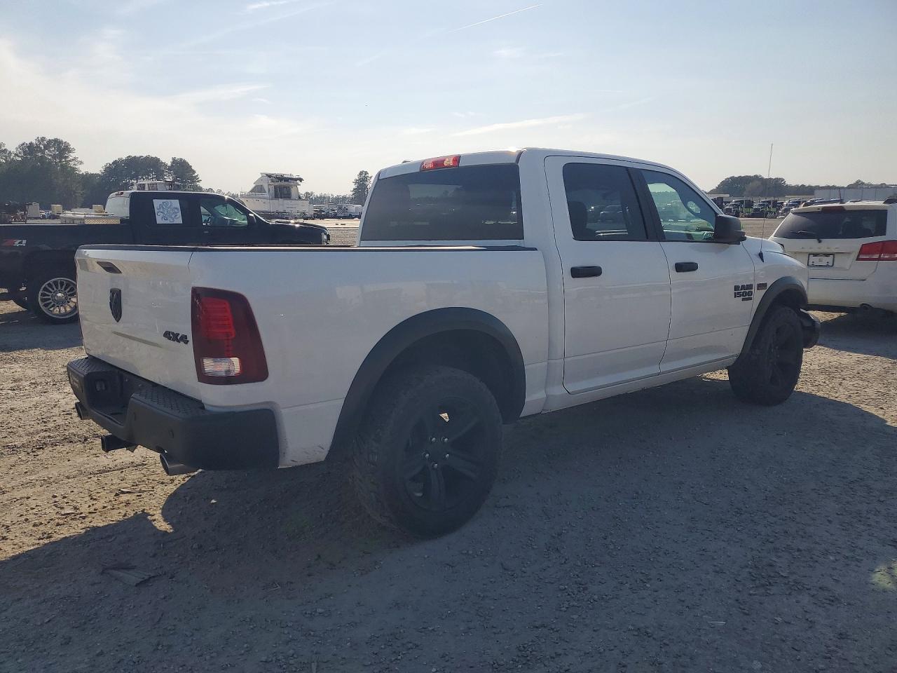 2021 Ram 1500 Classic Slt - Фото 3