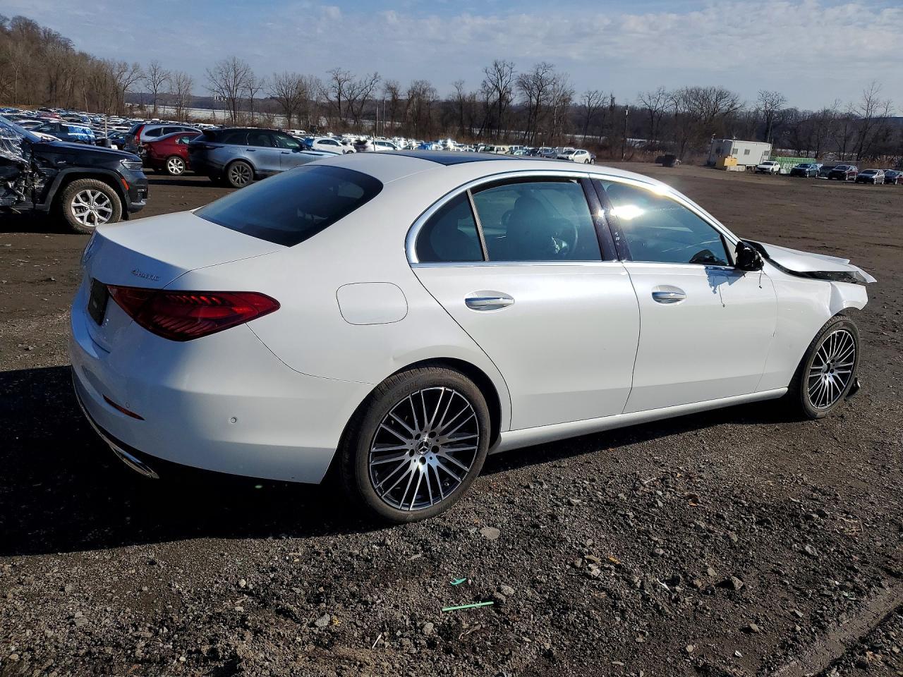 2025 Mercedes-Benz C 300 4Matic - Фото 3