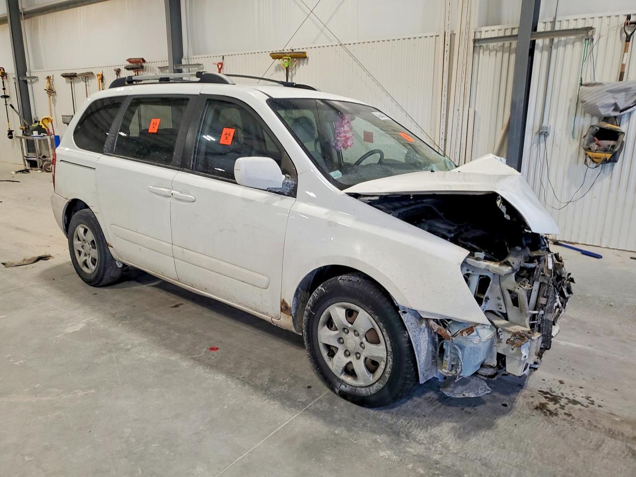 2007 Kia Sedona Base - Image 4