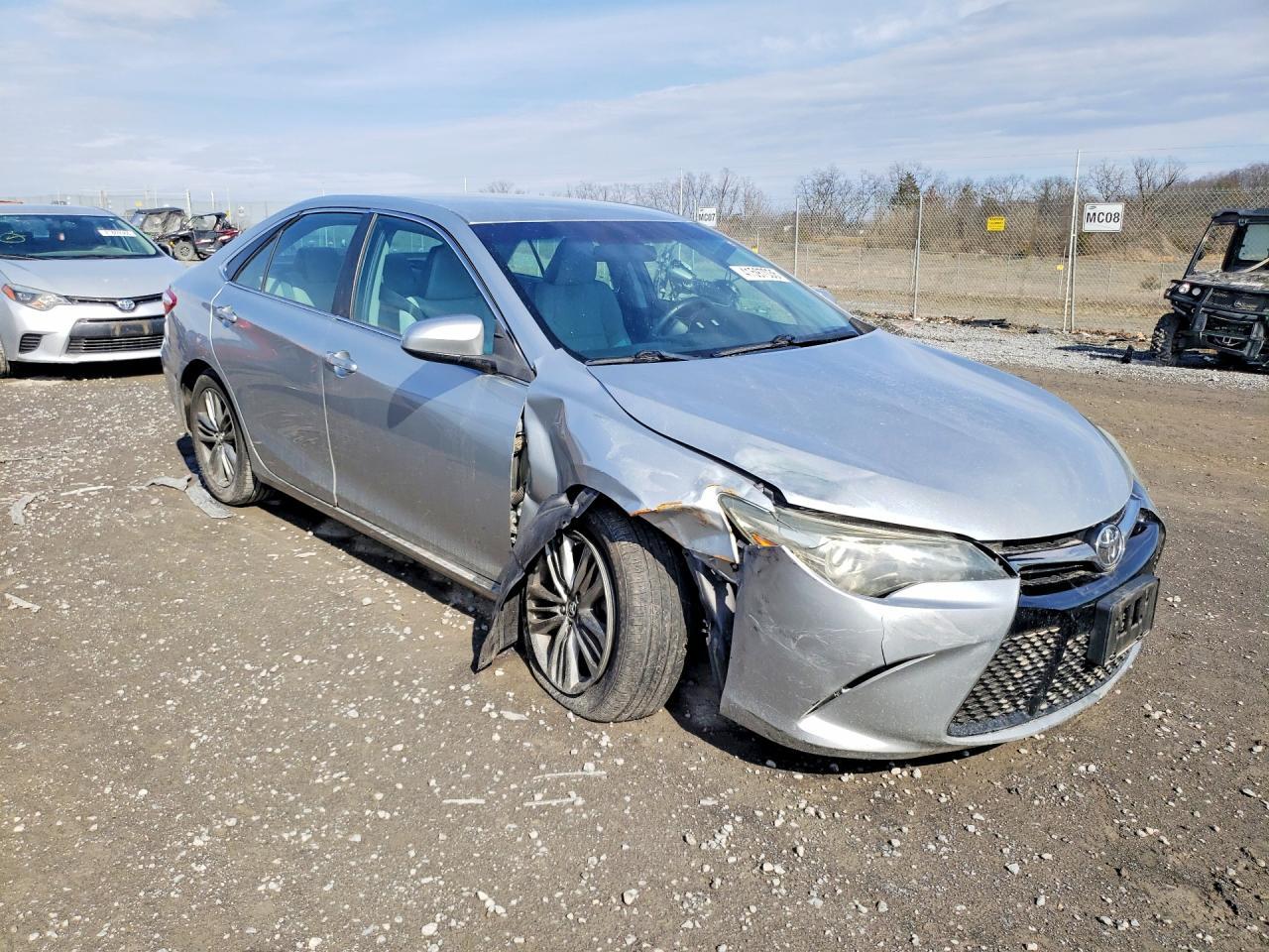 2017 Toyota Camry Se - Фото 4