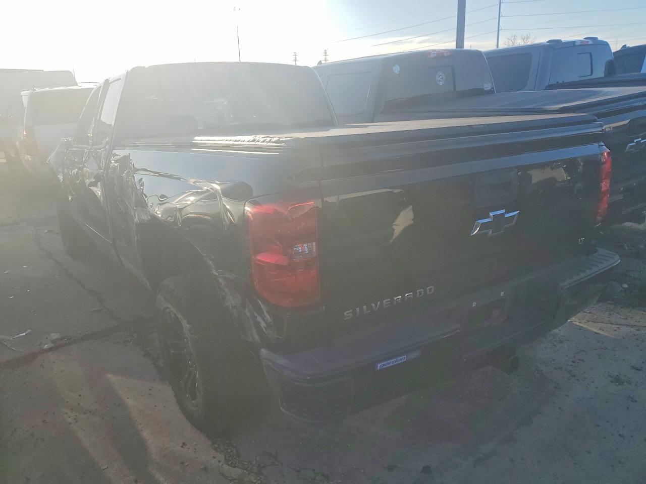 2018 Chevrolet Silverado K1500 Lt - Image 2
